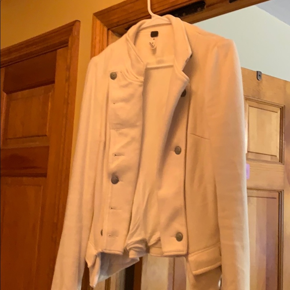 Fall off white jacket